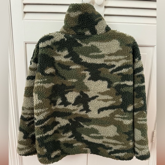 J. Crew Snap Collar Sherpa Fleece Sweatshirt in Camo - Picture 6 of 6